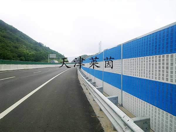 <a href=http://mypgl.com/news_article?news_id=125>公路聲屏障</a>