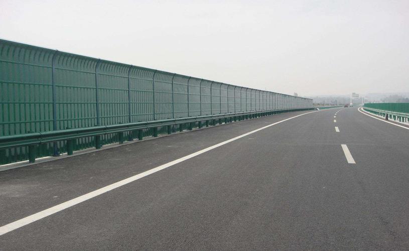 <a href=http://mypgl.com/news_article?news_id=140>高速公路聲屏障</a>